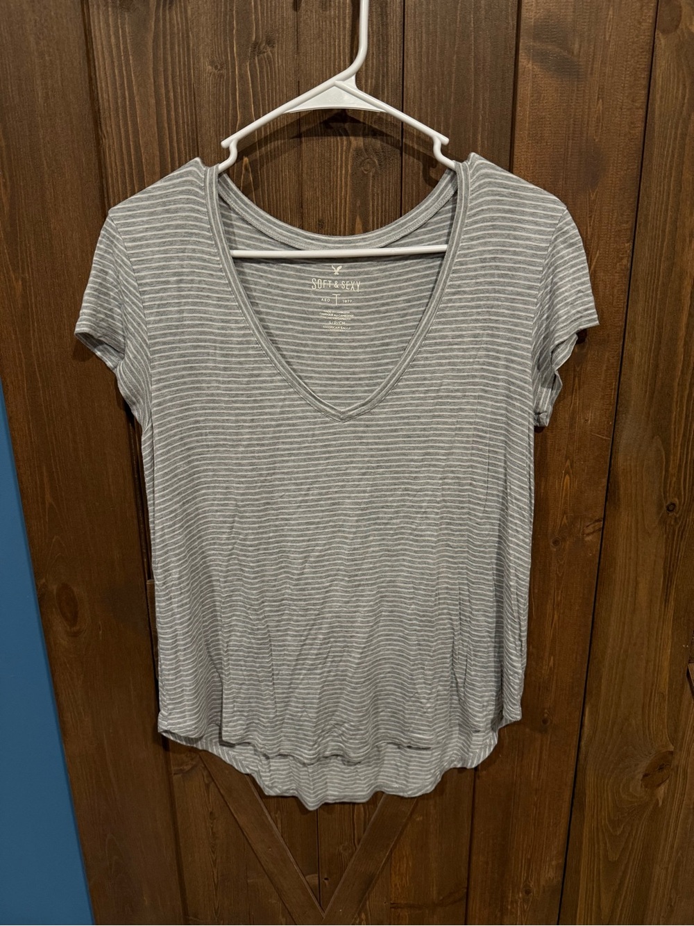 American Eagle Outfitters Gray Striped V-Neck Tee